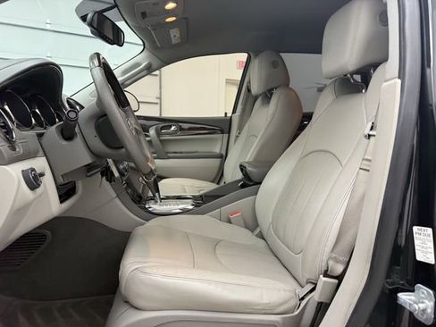 Used 2015 Buick Enclave Leather image 12