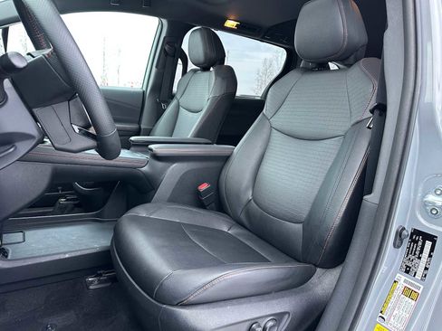 Used 2023 Toyota Sienna XSE image 22