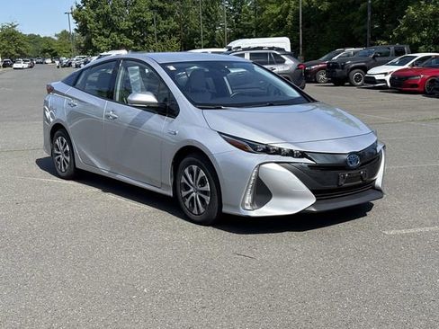 Used 2020 Toyota Prius Prime XLE w/ Carpet Mat Package FWD image 1