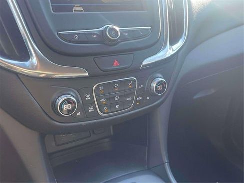 Used 2019 Chevrolet Equinox LT image 29