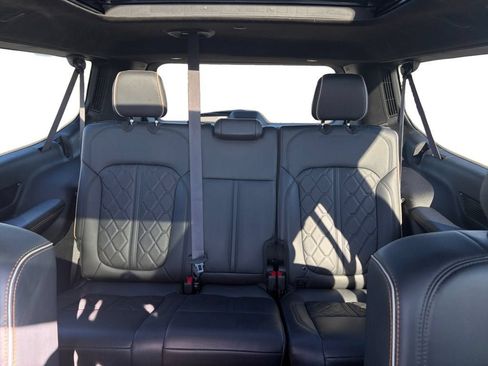 Used 2024 Jeep Grand Wagoneer L Series III AWD/4WD image 16