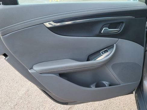 Used 2018 Chevrolet Impala LT w/ LT Leather Package FWD image 19