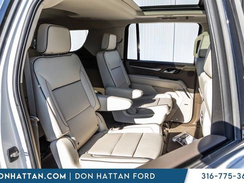 Used 2024 GMC Yukon XL Denali AWD/4WD image 23