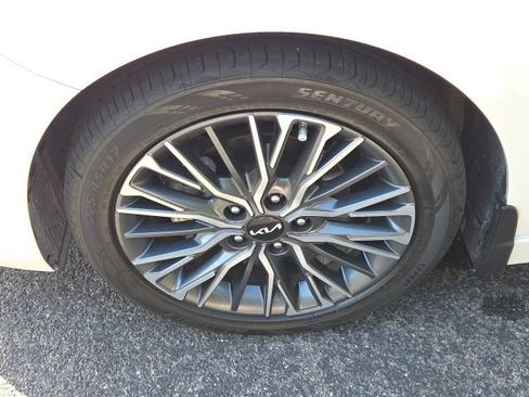 Used 2023 Kia Forte GT-Line w/ GT-Line Premium Package FWD image 35
