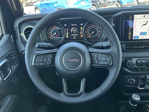 New 2025 Jeep Gladiator Sport image 11