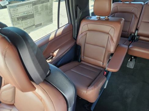 New 2026 Lincoln Navigator L Reserve AWD/4WD image 13