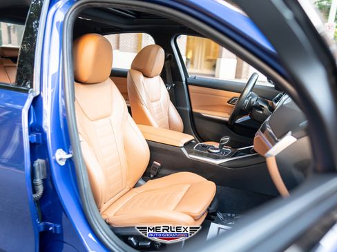 Used 2019 BMW 330i xDrive Sedan w/ M Sport Package image 17