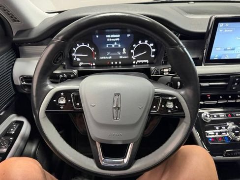 Used 2021 Lincoln Corsair AWD w/ Premium Package image 34