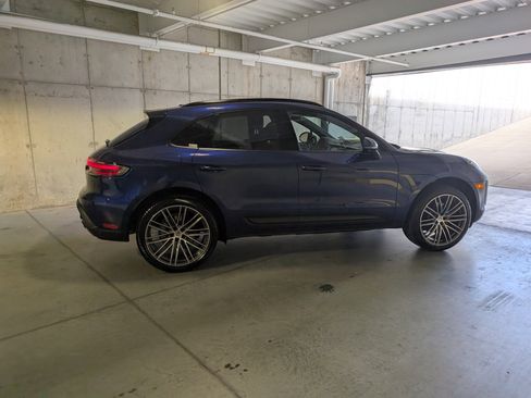 Used 2025 Porsche Macan image 10