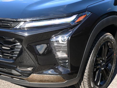 Used 2024 Chevrolet Trax ACTIV image 11