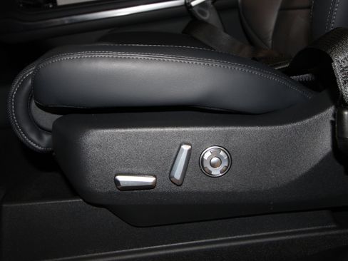 New 2026 Lincoln Navigator Reserve AWD/4WD image 7