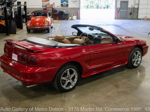 Used 1997 Ford Mustang GT RWD image 8