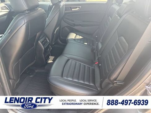 Certified 2024 Ford Edge SEL w/ Convenience Package AWD/4WD image 11