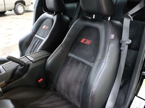Used 2012 Ford Mustang GT Premium w/ Electronics Pkg RWD image 13