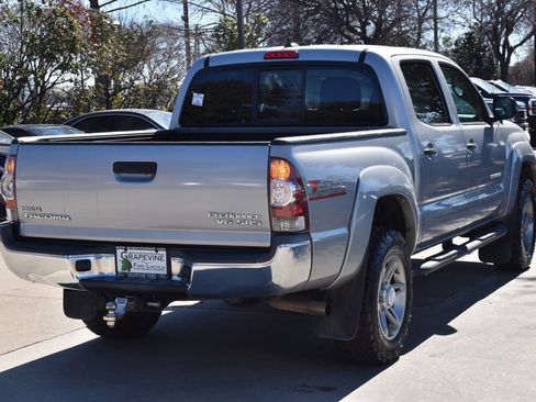 Used 2014 Toyota Tacoma PreRunner w/ SR5 Package image 8