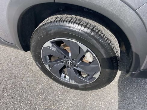 Used 2024 Nissan Rogue SV FWD image 15