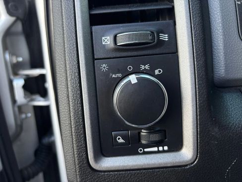 Used 2017 RAM 3500 Tradesman w/ Chrome Appearance Group image 9