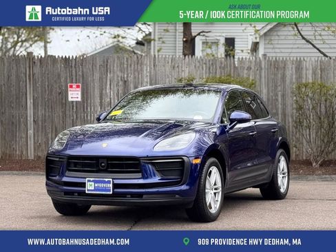 Used 2023 Porsche Macan AWD/4WD image 1