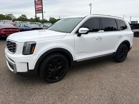 Used 2024 Kia Telluride S w/ S Sunroof Package image 11