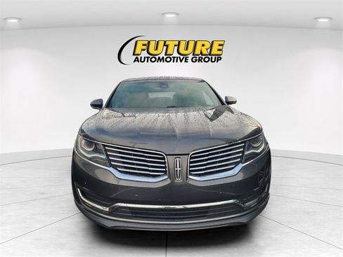 Used 2017 Lincoln MKX Reserve w/ Driver Assistance Package image 2