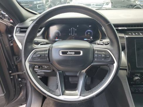 Used 2022 Jeep Grand Cherokee L Laredo RWD image 20