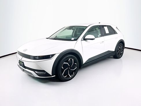 Used 2024 Hyundai Ioniq 5 SEL image 3