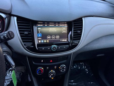 Used 2019 Chevrolet Trax LT image 23
