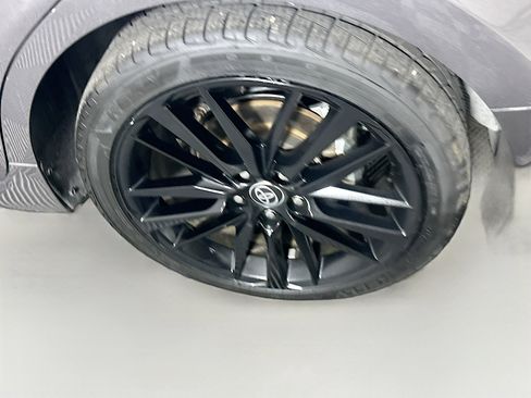 Used 2023 Toyota Camry XSE image 11