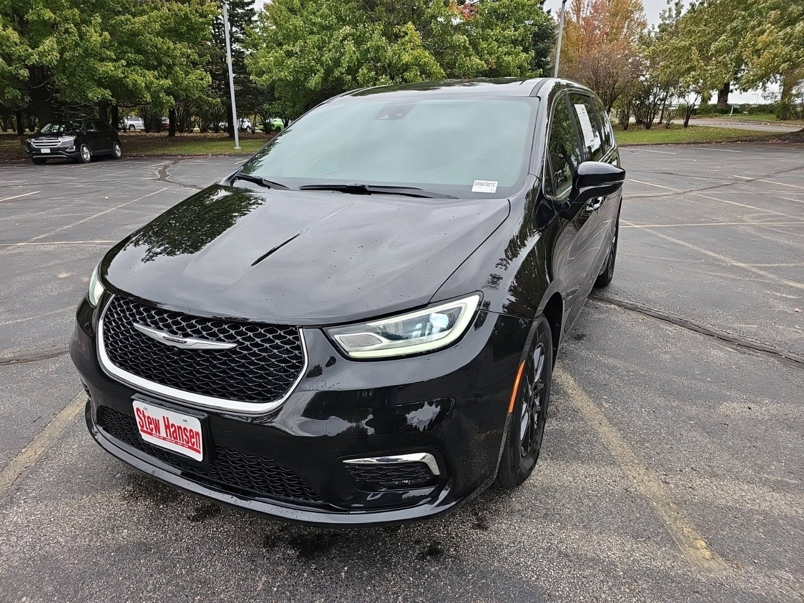 Used 2025 Chrysler Pacifica Select FWD image 2