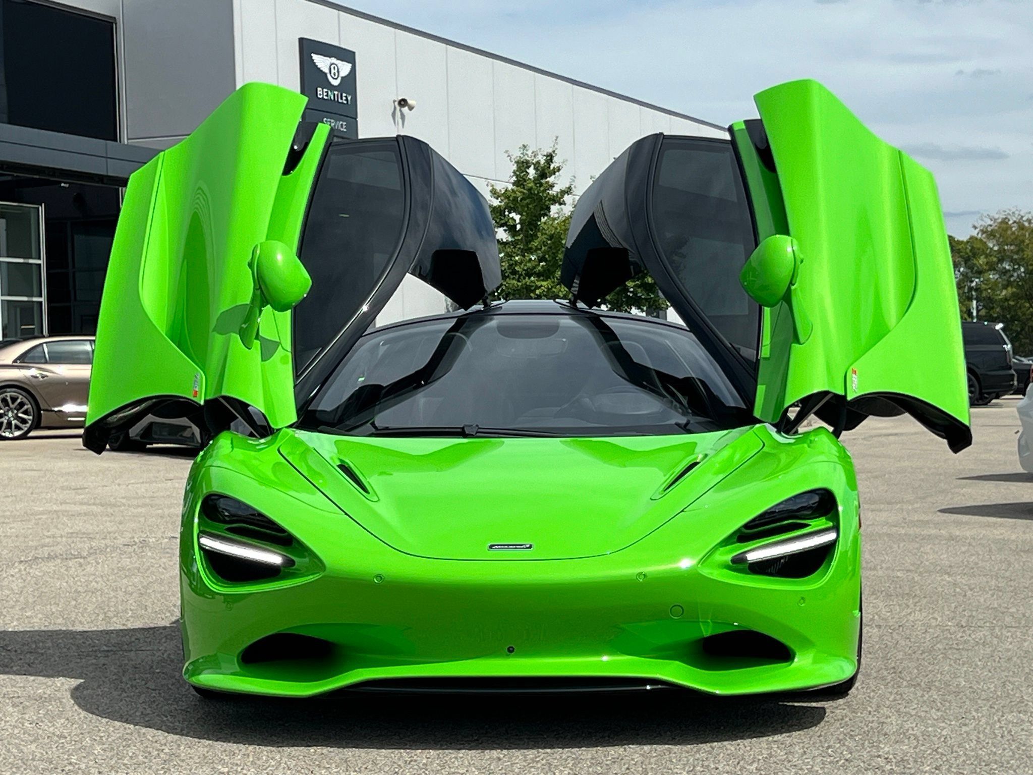 Used 2024 McLaren 750S RWD image 6