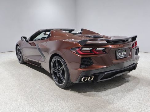 Used 2023 Chevrolet Corvette Stingray Convertible w/ Z51 Performance Package RWD image 16