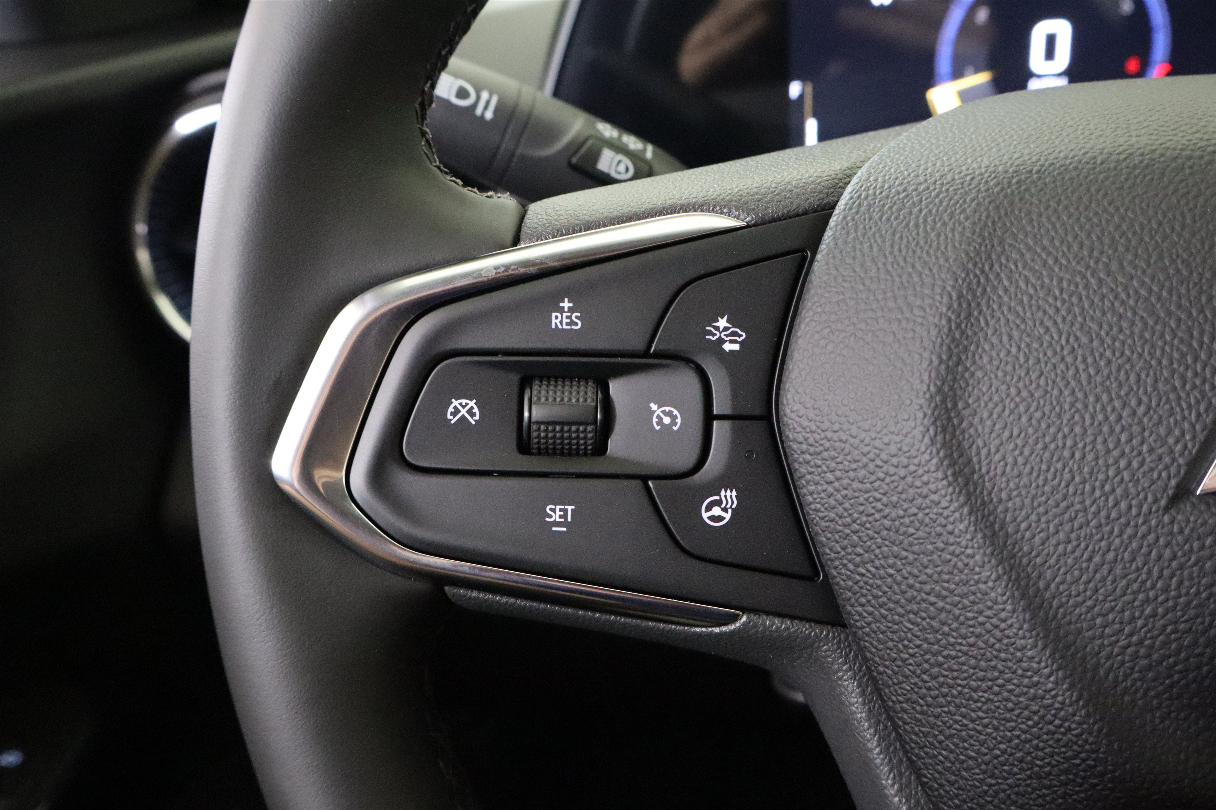 New 2026 Chevrolet Trax LT w/ LT Convenience Package FWD image 30