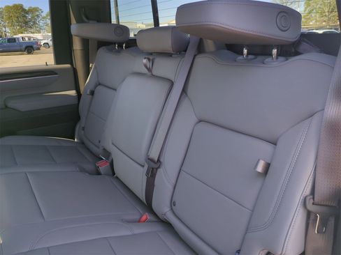 Certified 2025 GMC Sierra 2500 SLT w/ SLT Premium Package image 26