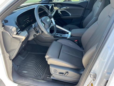 Used 2025 Audi Q5 Premium Plus AWD/4WD image 9