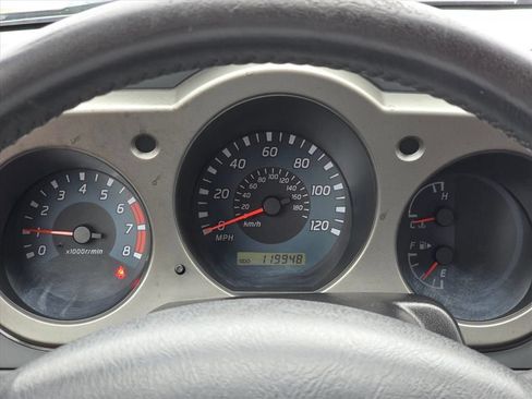 Used 2002 Nissan Frontier SE AWD/4WD image 5