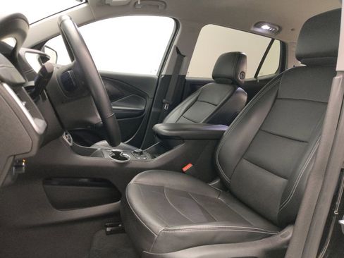 Used 2024 GMC Terrain SLT image 17