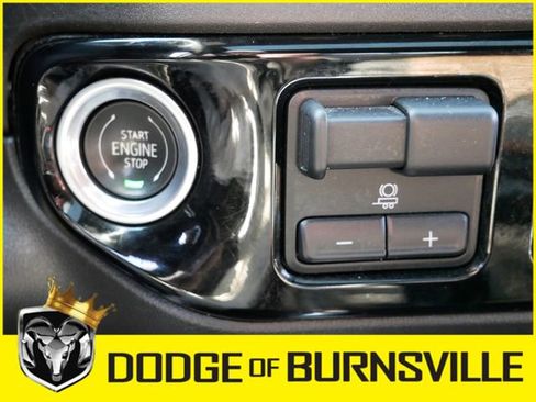 Used 2024 Chevrolet Silverado 1500 High Country w/ High Country Premium Package AWD/4WD image 30