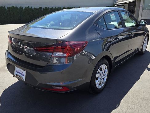 Used 2020 Hyundai Elantra SE FWD image 8