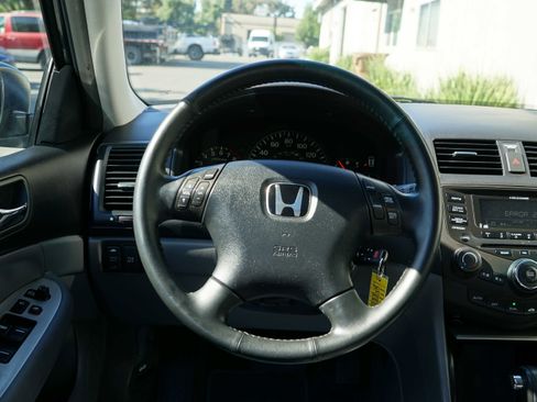 Used 2004 Honda Accord EX image 40