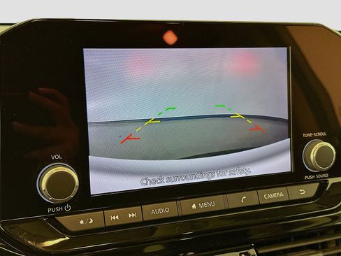 Used 2023 Nissan Pathfinder SV image 22