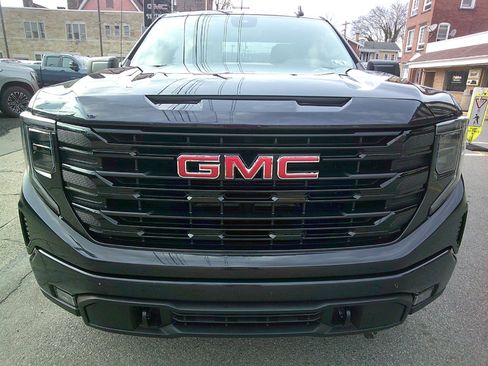 Used 2023 GMC Sierra 1500 Elevation image 2