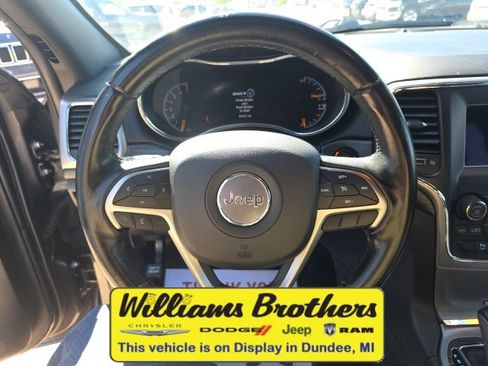 Used 2020 Jeep Grand Cherokee Laredo image 14