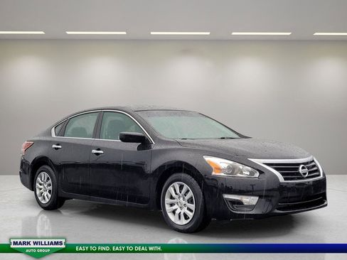 Used 2014 Nissan Altima 2.5 S image 1