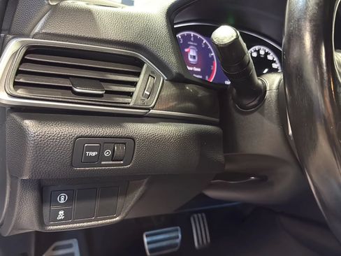 Used 2018 Honda Accord Sport image 24