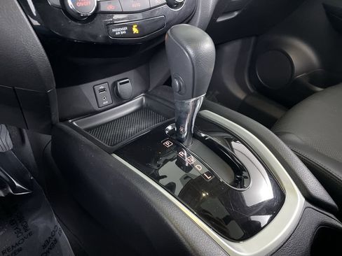 Used 2016 Nissan Rogue SL w/ SL Premium Package image 19