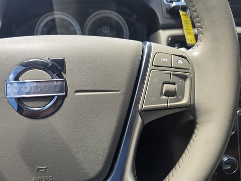 Used 2012 Volvo XC70 3.2 FWD image 25