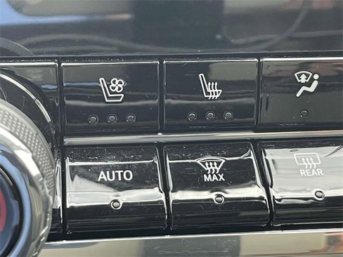 Certified 2025 Chevrolet Colorado ZR2 w/ Technology Package image 22