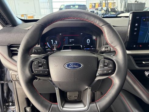 Used 2025 Ford Explorer ST-Line w/ ST-Line Street Pack image 20