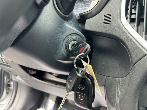 Used 2019 Subaru Crosstrek 2.0i Premium AWD/4WD image 18