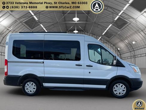 Used 2017 Ford Transit 150 XLT image 2